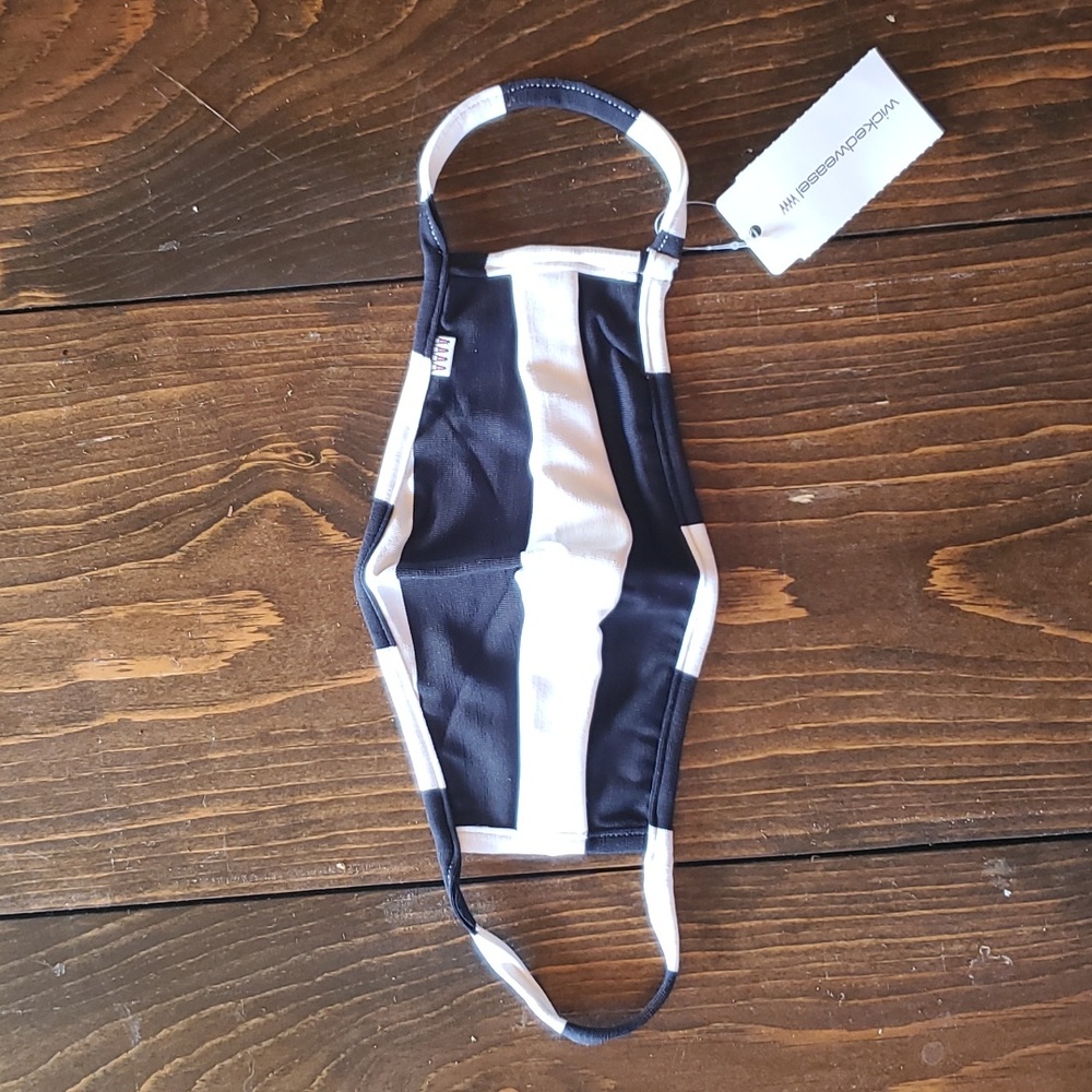 NWT Wicked Weasel mask.